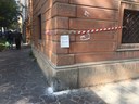 Uno dei punti di viale Vittorio Veneto in cui è presente la polvere