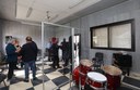 Un momento dell'intitolazione di uno spazio del Centro musica a Gigi Bertolini