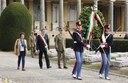 Un momento dell'omaggio ai Caduti con Alessandra Camporota (prefetto), il sindaco Gian Carlo Muzzarelli e il generale Davide Scalabrin