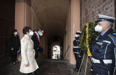 Lapide Medaglia d'oro Palazzo comunale