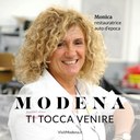 Monica, restauratrice di auto d'epoca