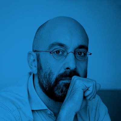 Il graphic designer Riccarco Fancinelli