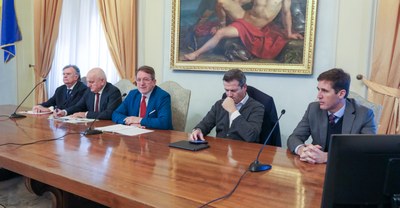 Il tavolo dei relatori alla conferenza stampa