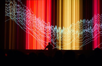 Una esibizione di Alva Noto