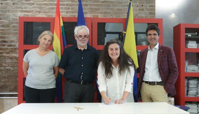 La firma del protocollo. Da sinistra: Marina Varvesi (Aisfor), Giorgio Bonini (Porta Aperta), l'assessora all'Ambiente Alessandra Filippi e Piergabriele Andreoli (Aess)