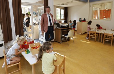 La visita del sindaco Muzzarelli e dell'assessora all'Istruzione Baracchi alla scuola d'infanzia San Damaso